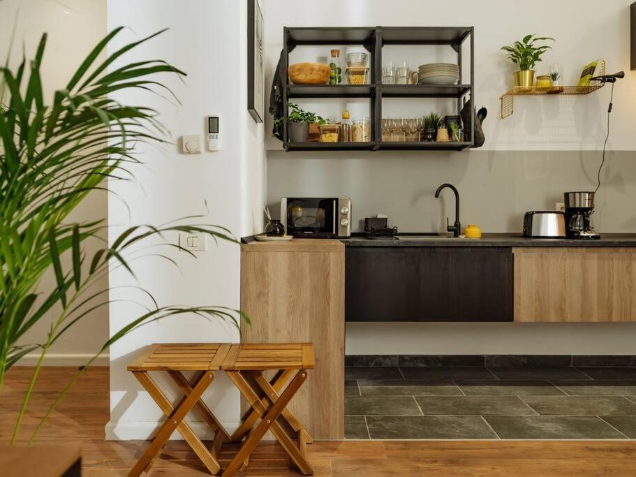 9 - New Building & Parking Apartment *