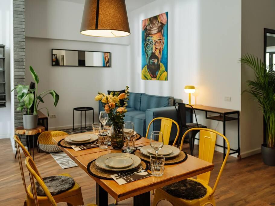 Apartment 9 - New Building & Parking *