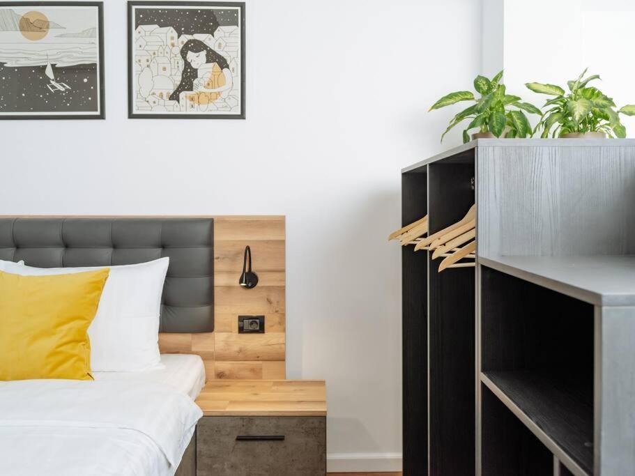 9 - New Building & Parking Apartment *